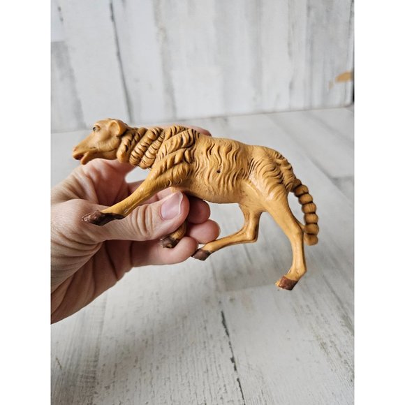 Vintage plastic Italy sheep large nativity decor Xmas religious brown - Picture 9 of 10